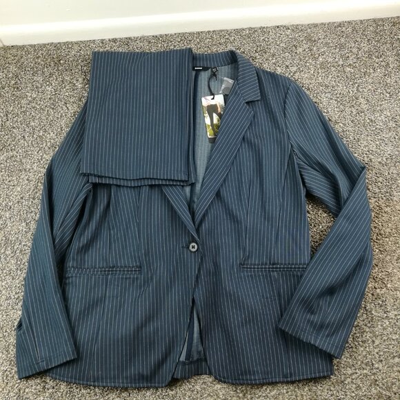 NWT Betabrand Suit Transcendent Pinstripe Stretch 2XL Jacket Sz 14 P Pants Blue - Picture 1 of 15